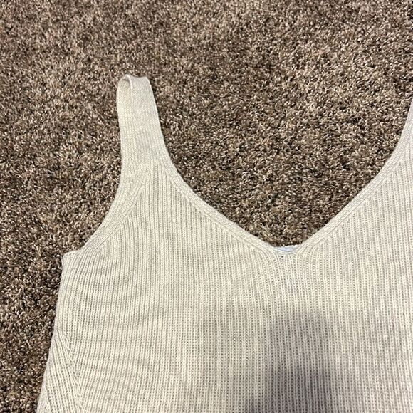 Old Navy Thick Tank Top - Picture 3 of 4